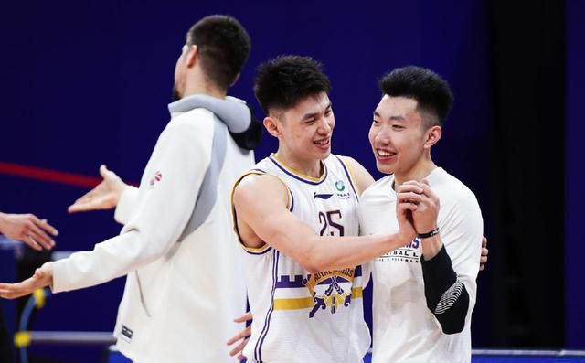 任达华翁虹三级未删减版